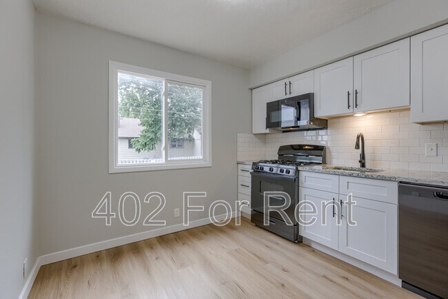 Foto del edificio - 4715 Davenport St