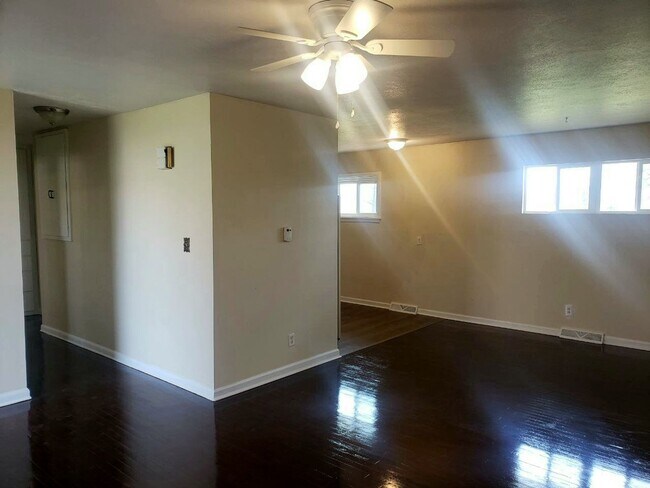 Building Photo - Location - Location, 4 Bedrooms, 2 Living ...