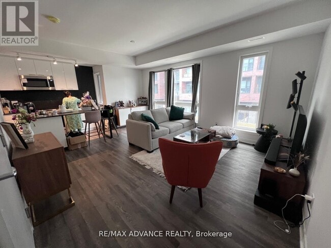 Building Photo - 10 Ed Clark Gdns