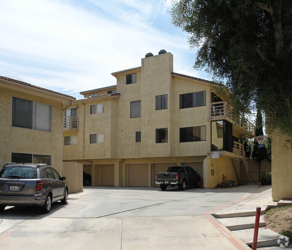 Building Photo - 16802 Moody Cir