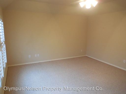 Building Photo - 5239 Schuler St