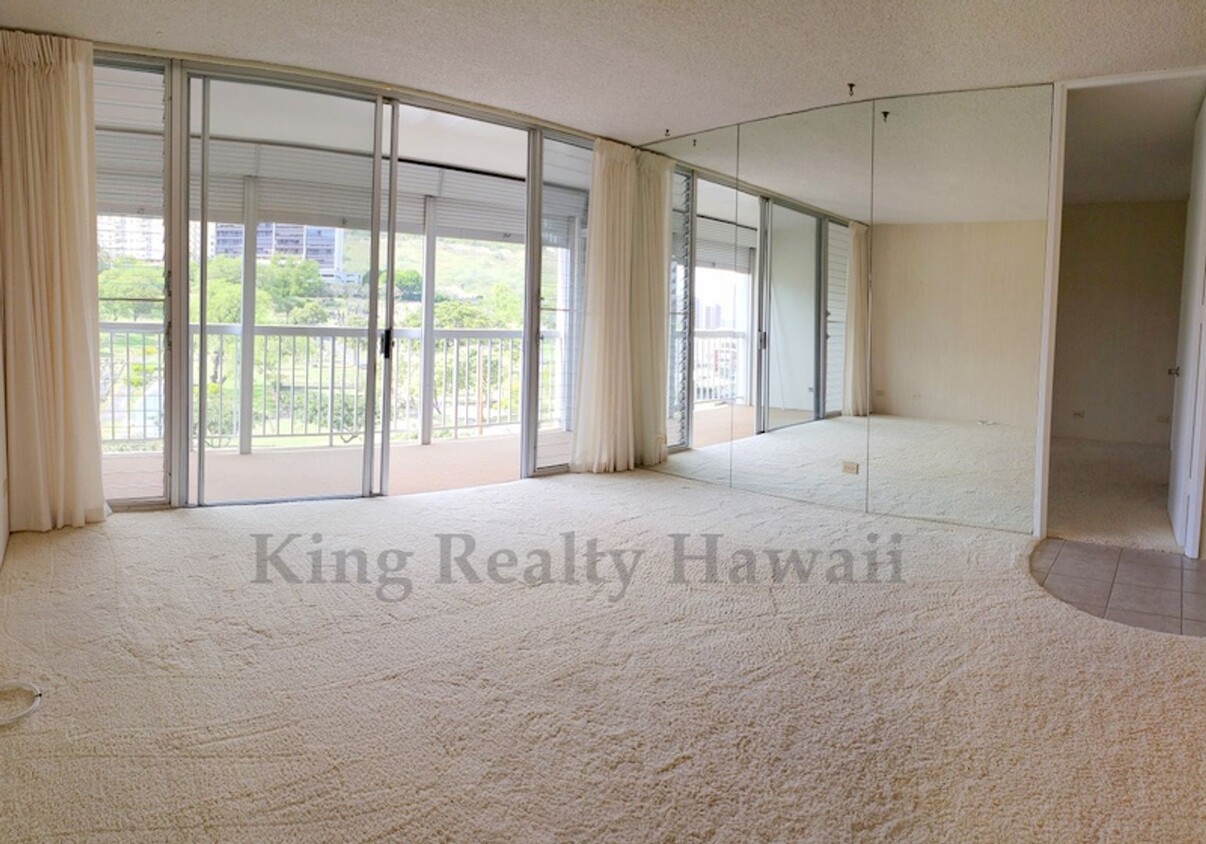 Foto principal - *VERY CLEAN 1 br / 1 bath w/Den(small offi...