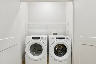 Building Photo - Matador