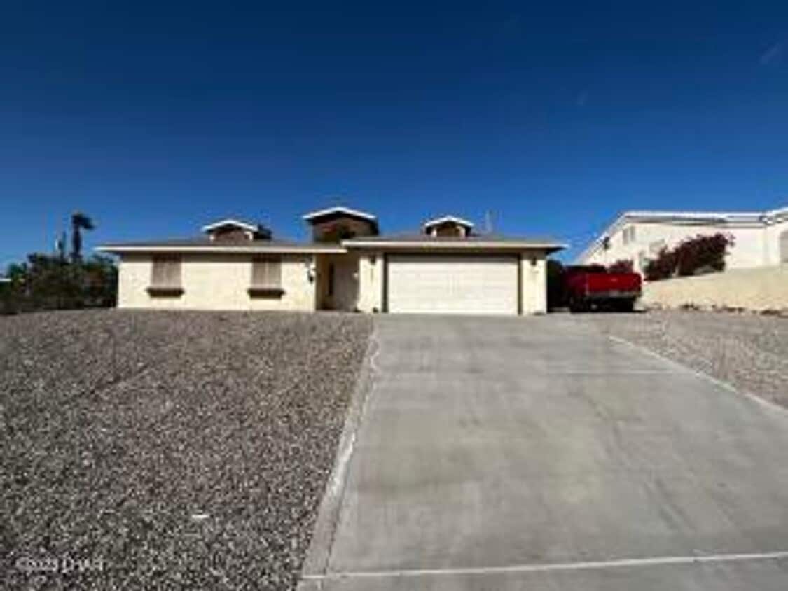 Primary Photo - 3 Bedroom - 2 Bath - POOL HOME