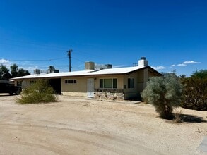 Building Photo - 6370-6370 Tamarisk Ave