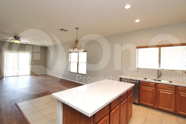 Building Photo - 33359 N Sonoran Trail
