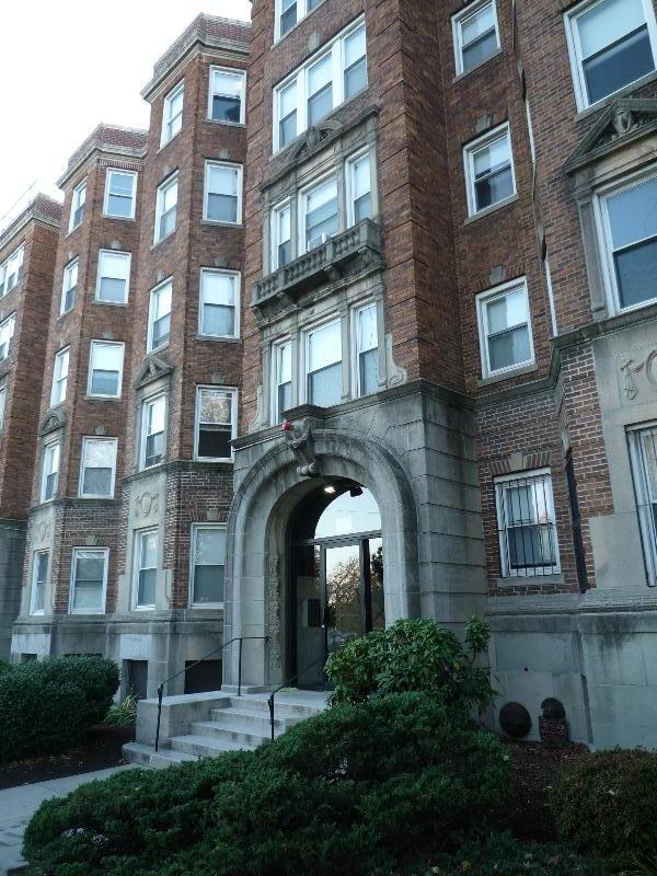 Building Photo - 1091 Boylston