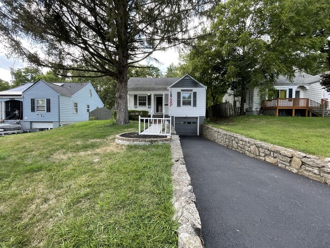 Building Photo - 7347 Clovernook Ave
