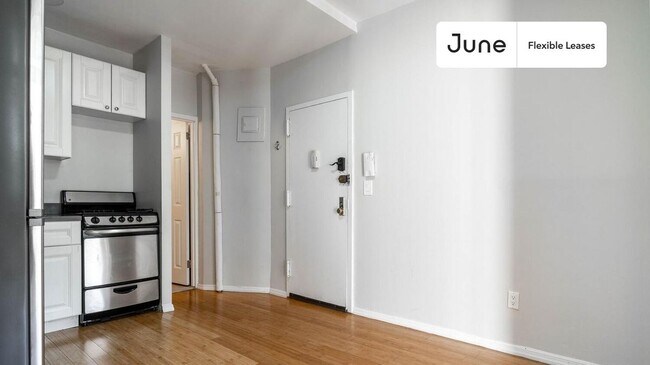Foto del edificio - 439 W 48th St