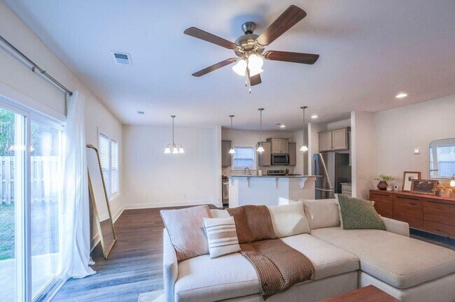 Building Photo - 1423 Feldspar Ct