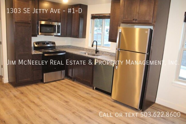 Building Photo - Lower level 2 bed/ 1 bath with 1 Assigned ...