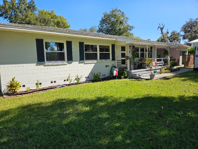 Building Photo - 604 Magnolia Ave