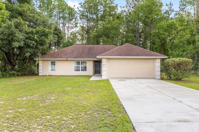 Foto del edificio - Spacious 3-Bedroom Home with Modern Open Floor Plan in Desirable Marion Oaks!
