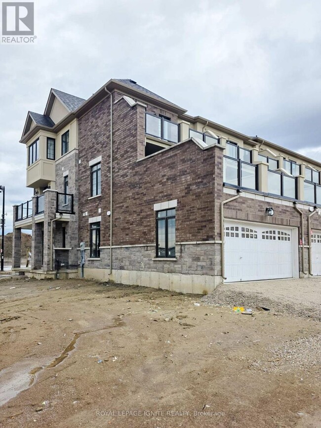 Building Photo - 83 Claremont Dr
