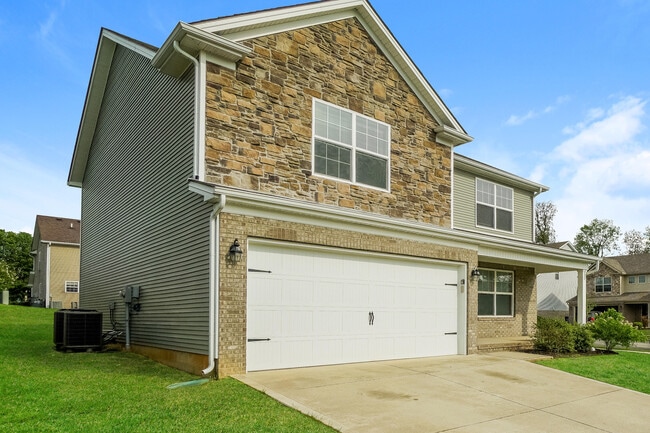 Building Photo - 2201 Walcot Way