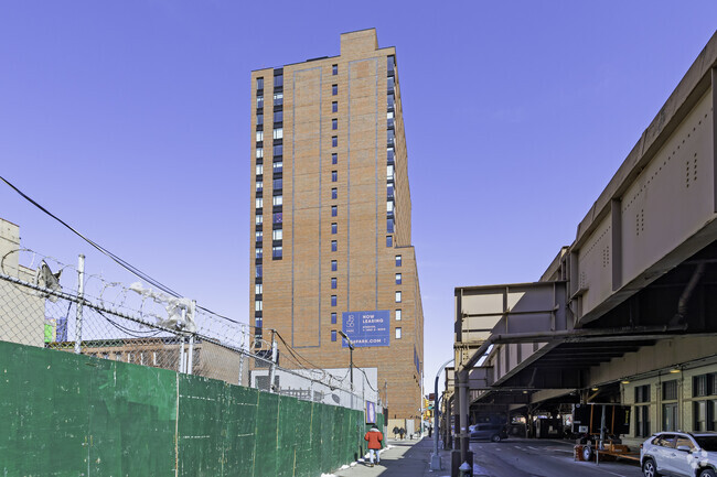 Building Photo - 1856 Park