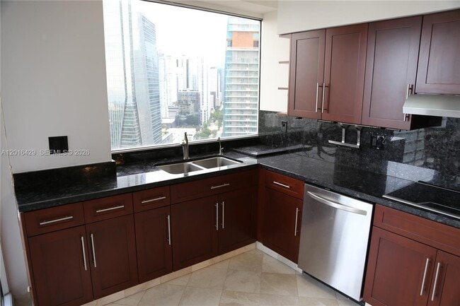 Foto del edificio - 1541 Brickell Ave