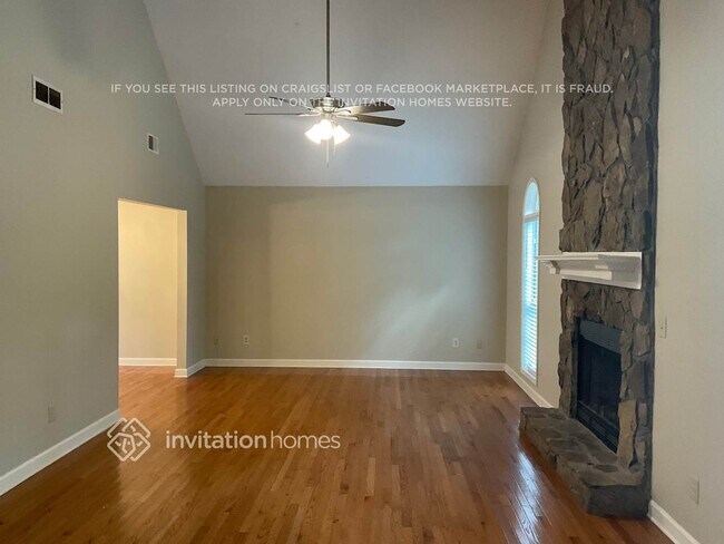 Foto del edificio - 6020 Rolling Oaks Ln