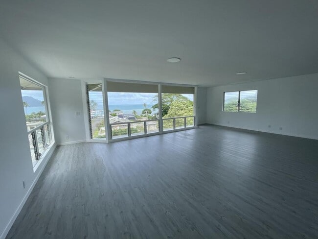 Building Photo - 47-218 Kamehameha Hwy 3rd floor