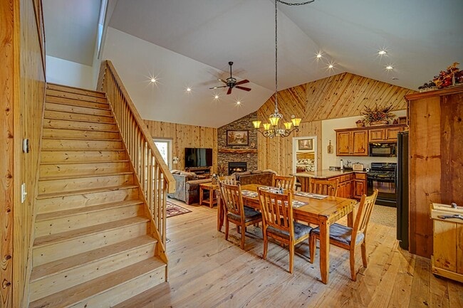 Photo - 329 Arrowood Pointe House