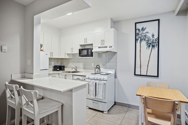 Building Photo - Somerset