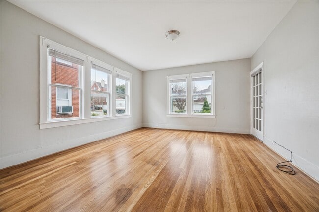 Building Photo - 2510 Kingston St