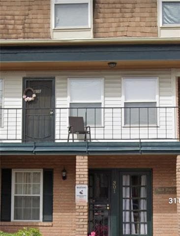 Building Photo - 3110 Edenborn Ave