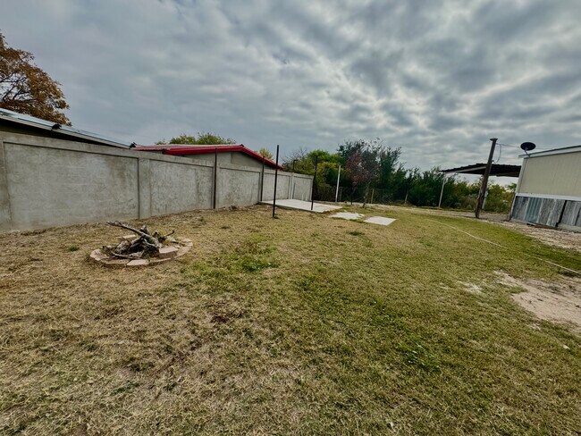 Foto del edificio - 76 Top Dr