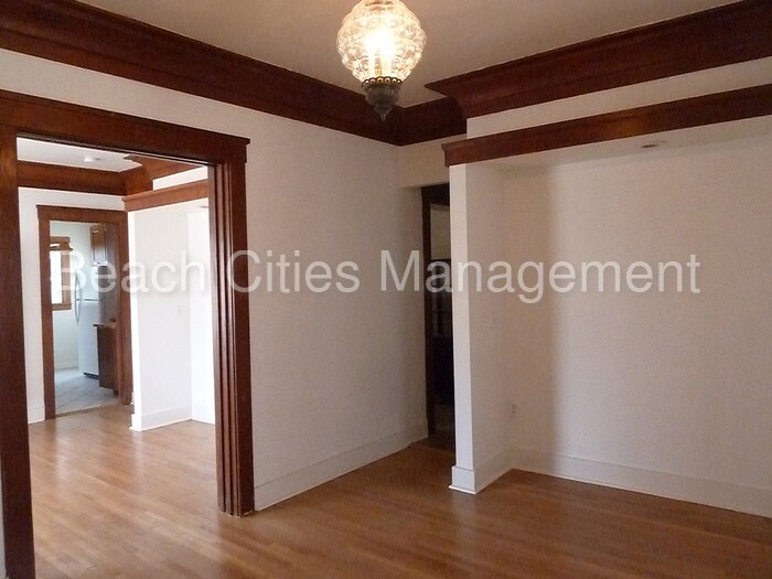 Primary Photo - 637 1/2 Linden Ave