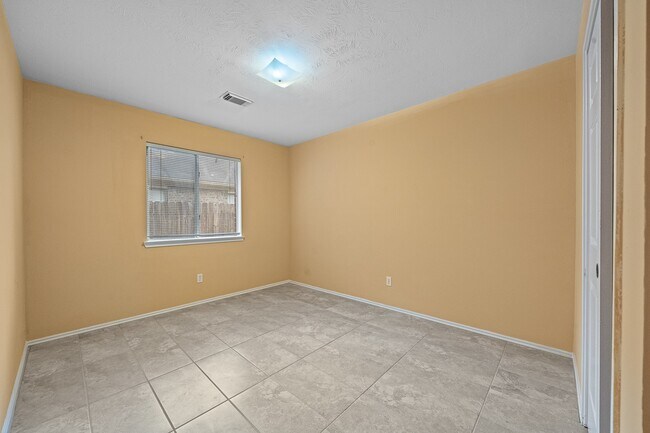 Building Photo - 9135 Reagan Meadow Ct