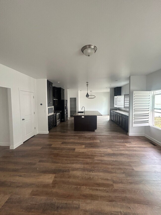 Foto del edificio - 6622 Terrace Top Ln