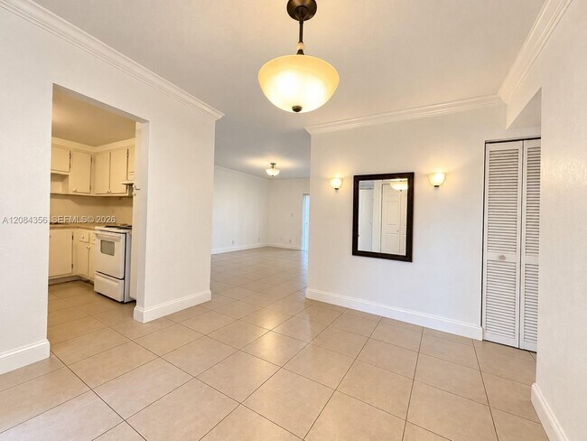 Foto del edificio - 13707 Kendale Lakes Cir
