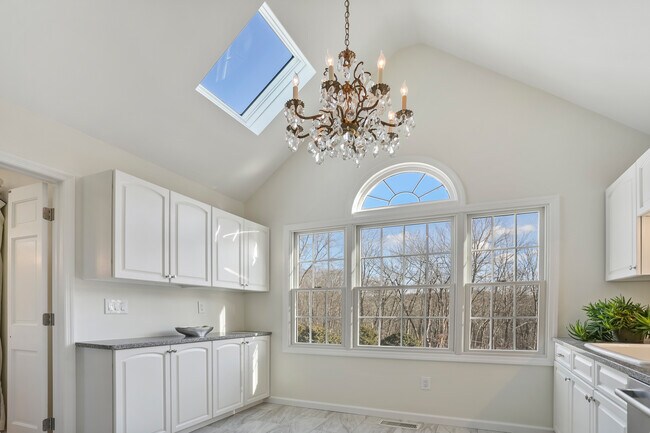 Building Photo - 120 Prospect St