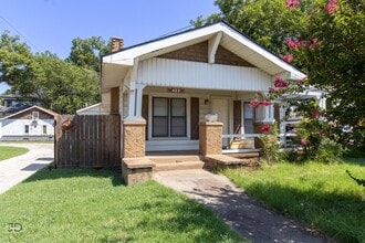 Building Photo - 402 W Omega St