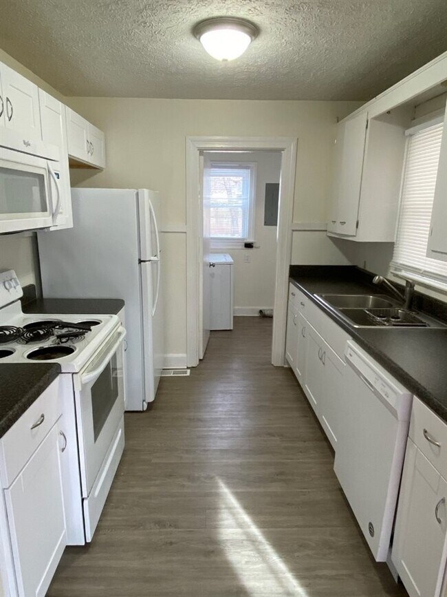 Foto del edificio - 1032 McElroy Way