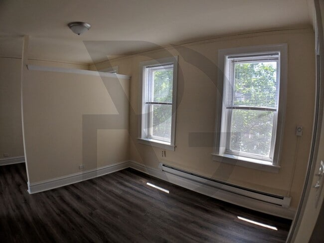 Building Photo - 2936 W Palmer St