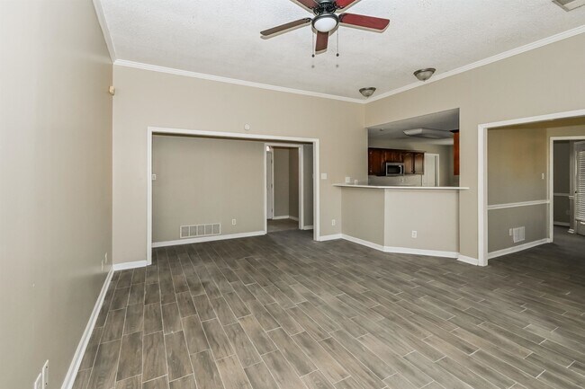 Foto del edificio - 7764 Shadow Glen Ln