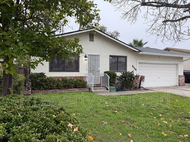 Foto del edificio - 6138 Greenfield Ln