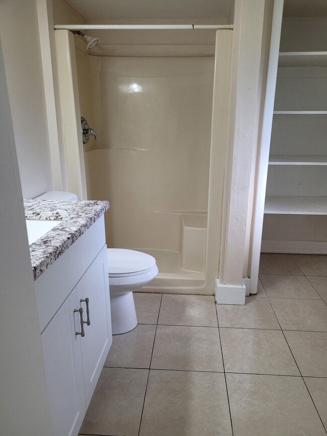 2nd bath - 23 Crescent Lake Dr