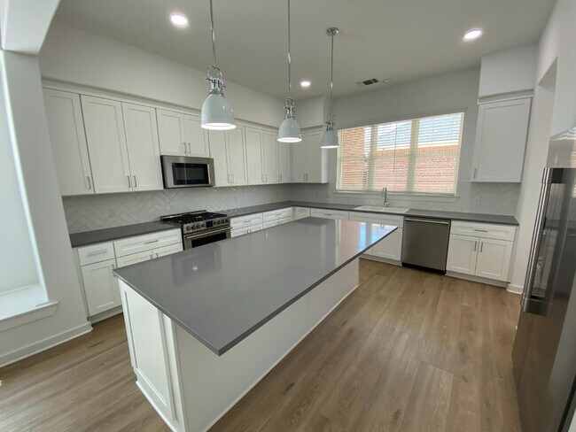 Foto del edificio - 12118 Savannah Ave