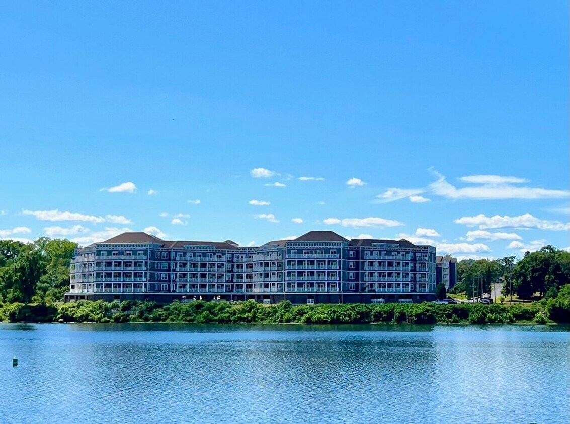 Foto principal - 2 BR/ 2BA Luxury Apartment