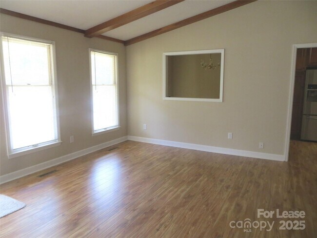 Foto del edificio - 1610 Andover St NW