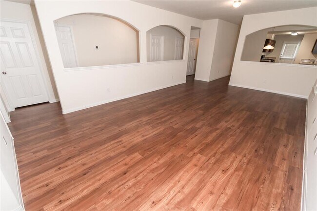 Building Photo - 6014 Sugar Field Ln