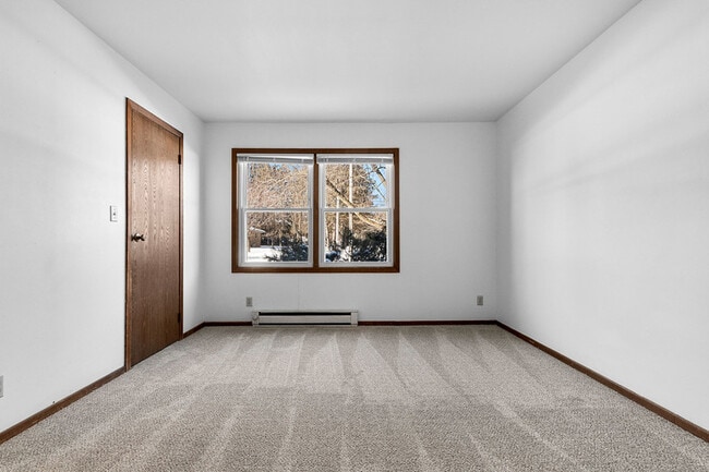 Building Photo - Woodfield Circle Apartments