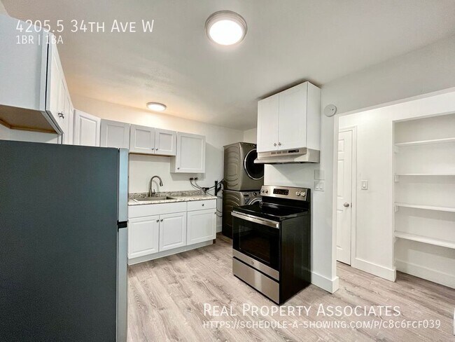 Foto del edificio - 4205.5 34th Ave W