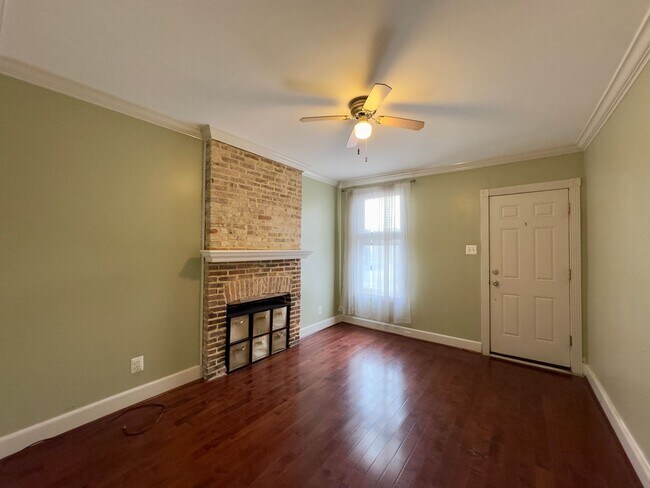 Building Photo - Charming 2 Bedroom/2 Bathroom Townhome in Canton, MD!