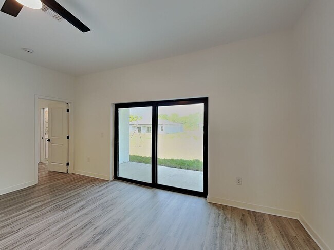 Building Photo - 558 Nimitz Blvd