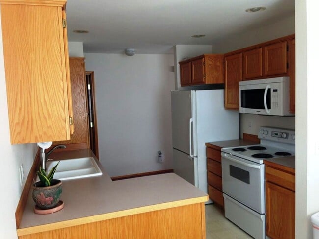 Building Photo - Cute Single-Level Home in Vista Ridge