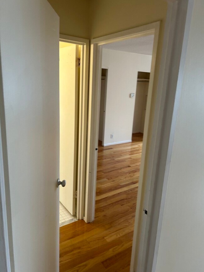 Foto del edificio - 77 Pond Ave