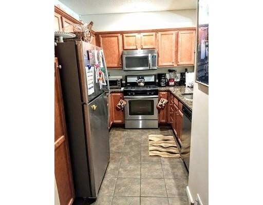 Foto del edificio - 1303 Applebriar Ln